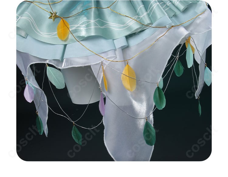 スカート裾デザインのクローズアップ。豪華な装飾で「漂う月光」らしい華やかさを強調。