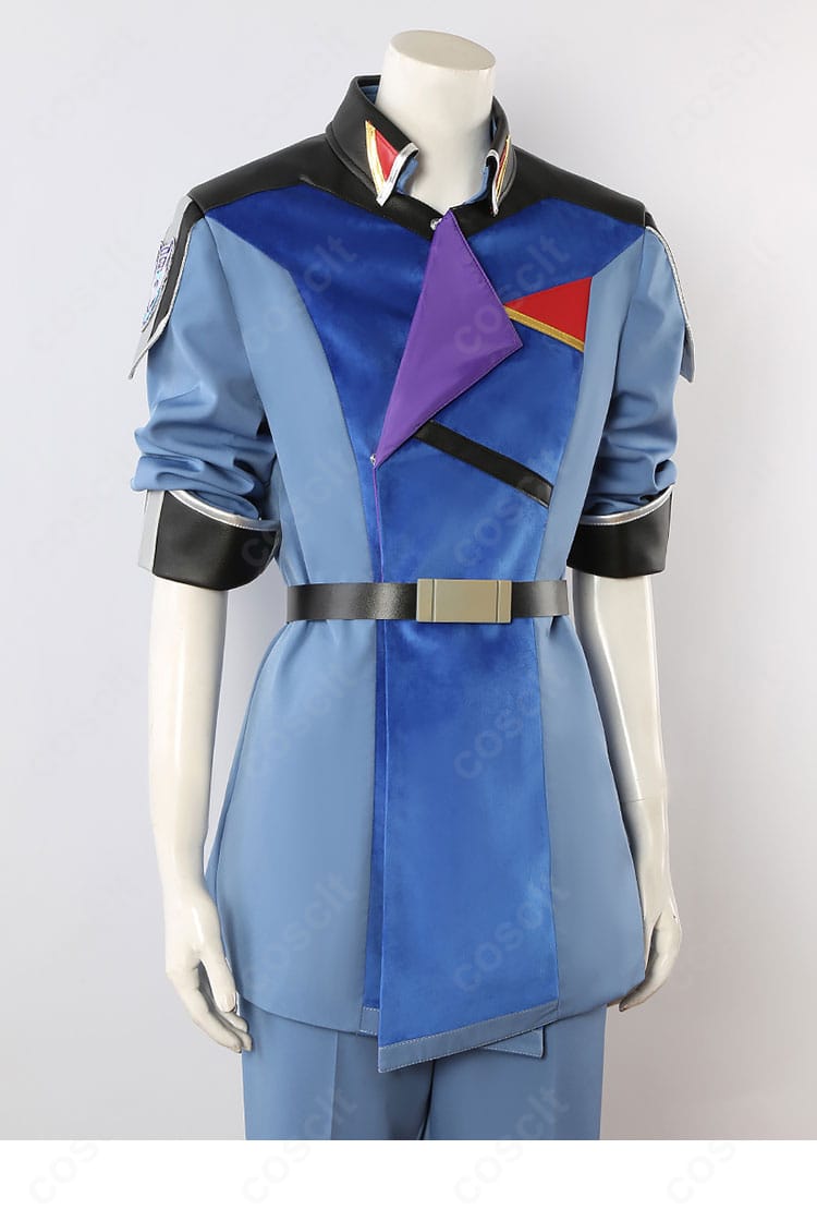 上着の装飾アップ。胸部の刺繍と生地のハリ感が伝わる質感重視のクローズアップ。