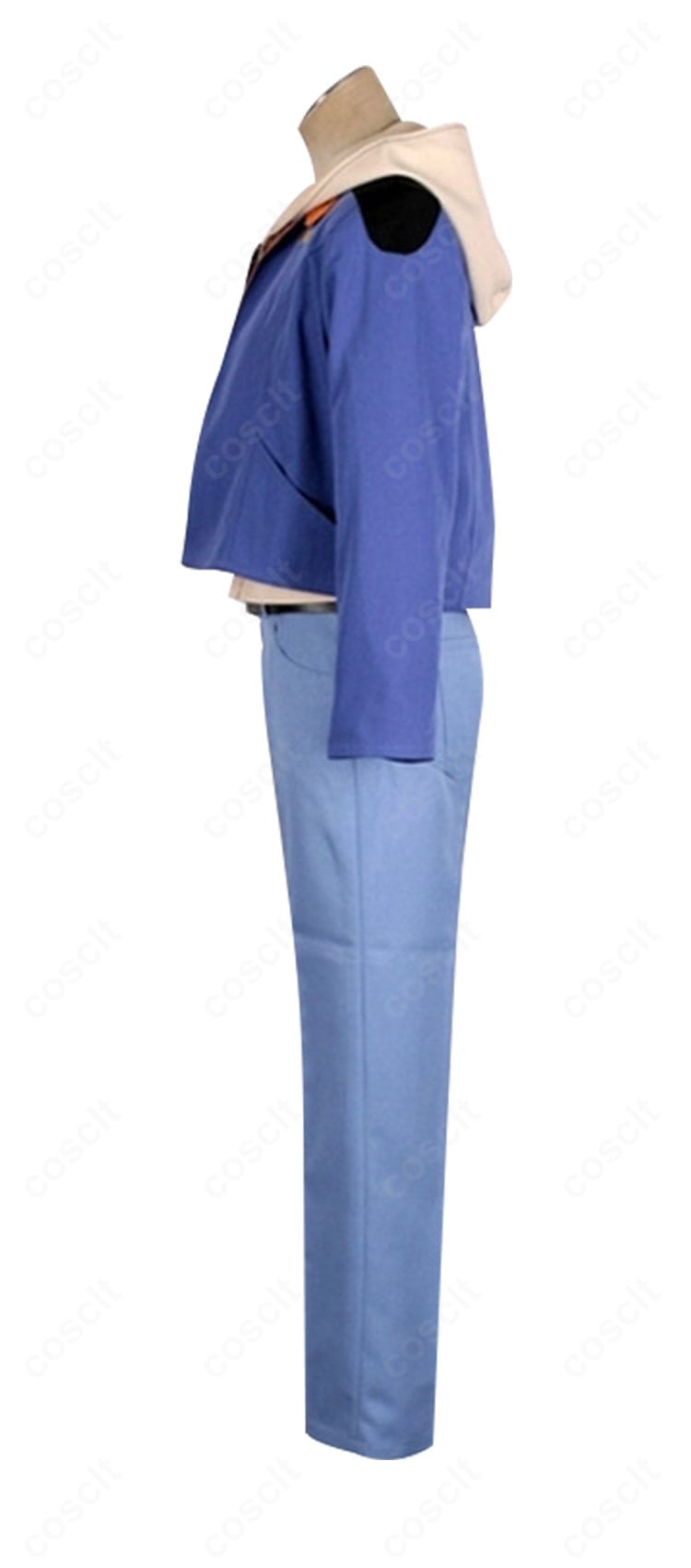 左袖とジャケット周りの細部アップ。縫製の整いと装飾の仕上げがわかるクローズアップ。