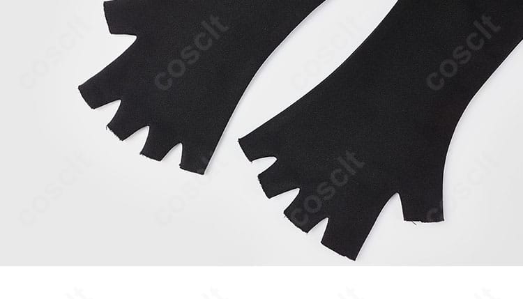 手袋部分の装飾ディテール(参考)。素材感と縫製の細部を確認できる近接ショット。