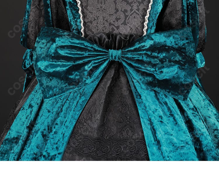 背面の蝶結び装飾ディテール。ボリュームとリボン先端の仕上げを確認できる画像