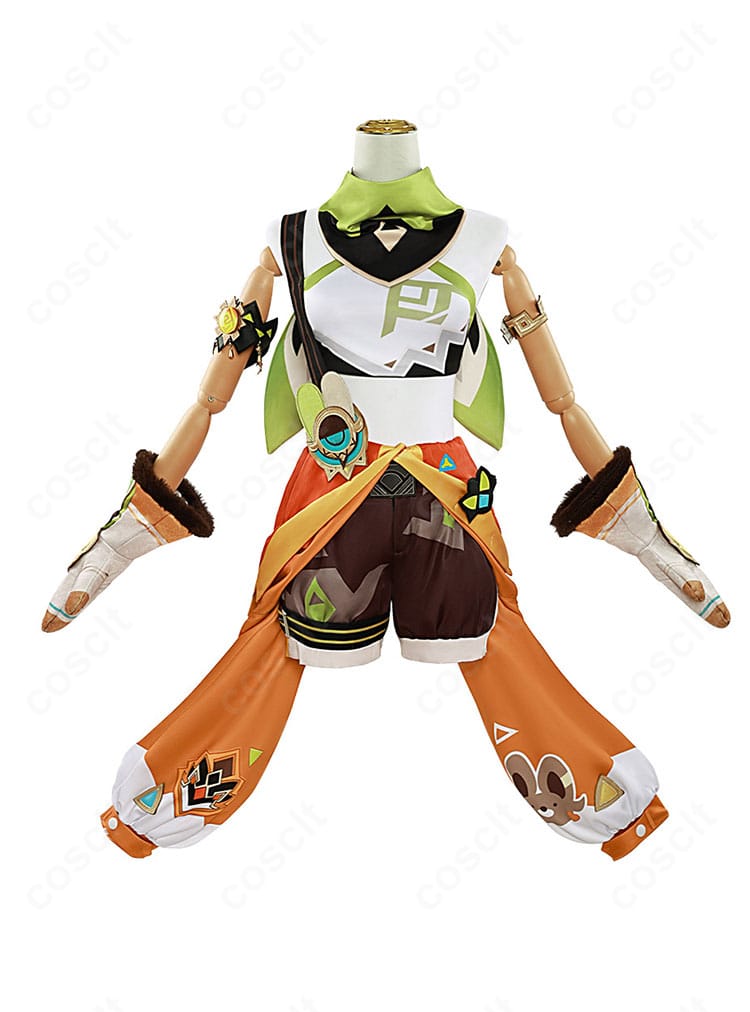 原神 カチーナ 初期衣装コスプレの正面全体。ハリのあるコートとベアトップ+ショートパンツのシルエットが分かる全身図。