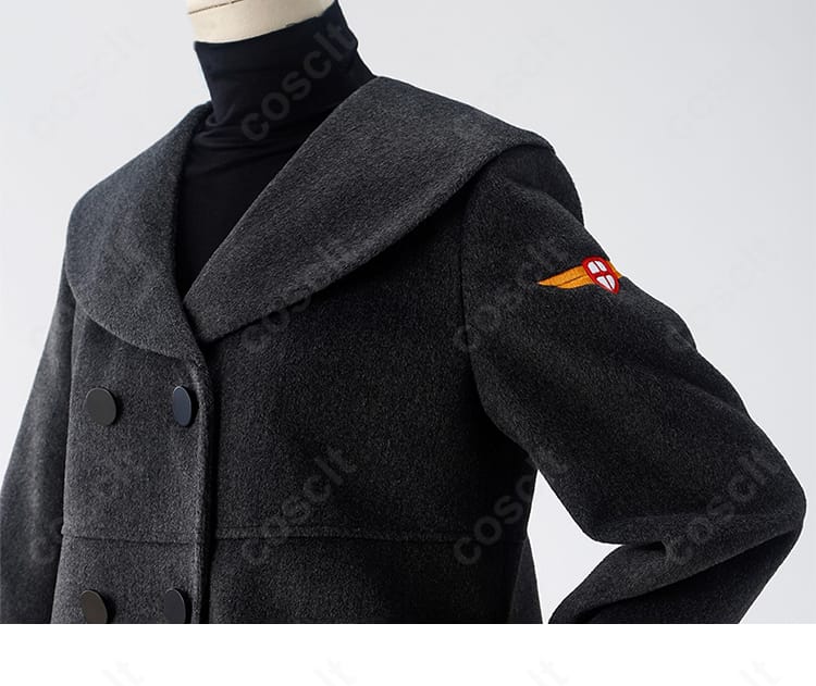 肩から袖にかけての縫製ディテール。木之本桜 コスプレコートの可動域と形の美しさを伝える画像