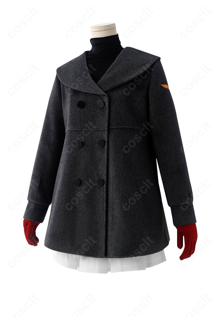 木之本桜 コスプレ冬服コートの側面ディテール。袖から裾にかけてのラインと生地のハリ感を確認できる写真