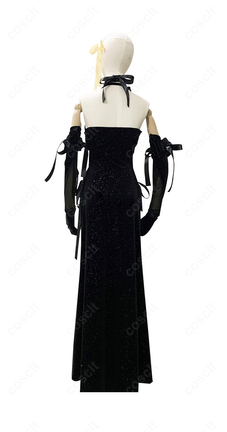 勝利の女神:NIKKE モダニア衣装の背面ディテール。開閉構造と補強ステッチが見える、着脱しやすさと耐久性を両立した作り。