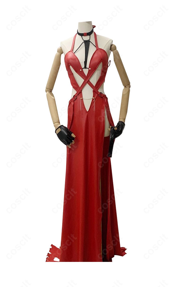 スカート前面のディテール。生地の落ち感とパネル切替え、装飾配置を確認できるアップ。