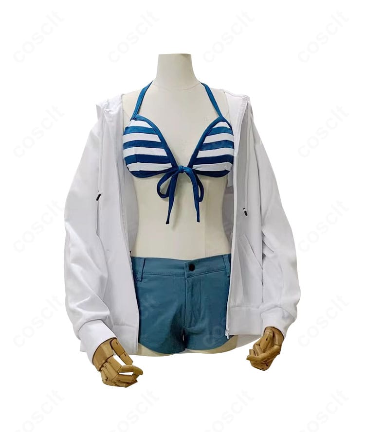 奥空アヤネ水着コスプレ衣装の正面ディテール。胸元のラインと縫製の仕上げが分かる近景。