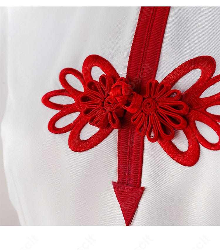 門襟ボタンのクローズアップ。上品なボタン配置でチャイナテイストを強調