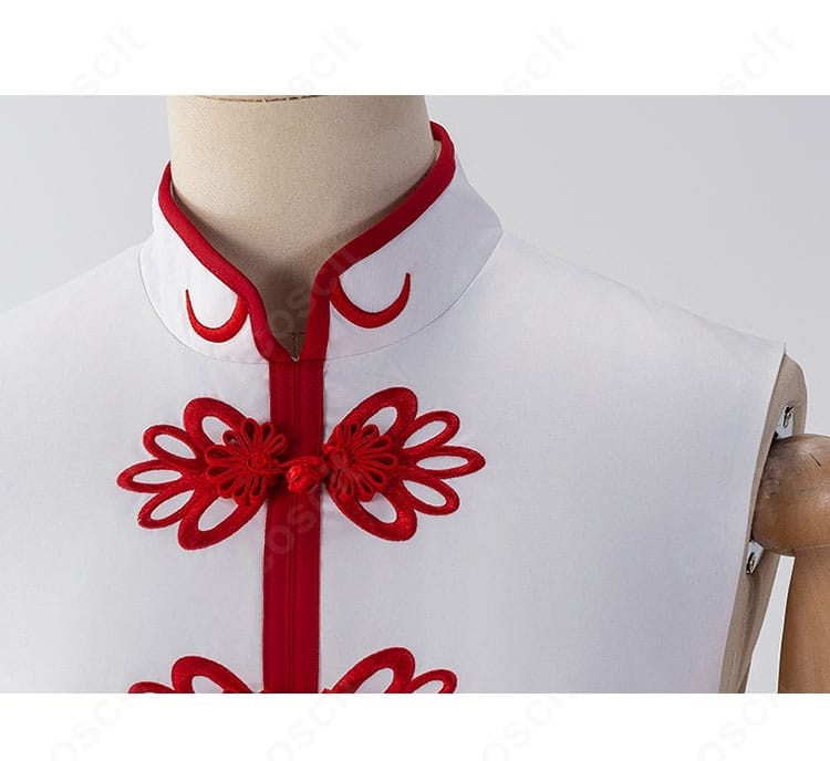 襟元の装飾ディテール。神楽らしい門襟ラインとパイピングの作りを精緻に再現