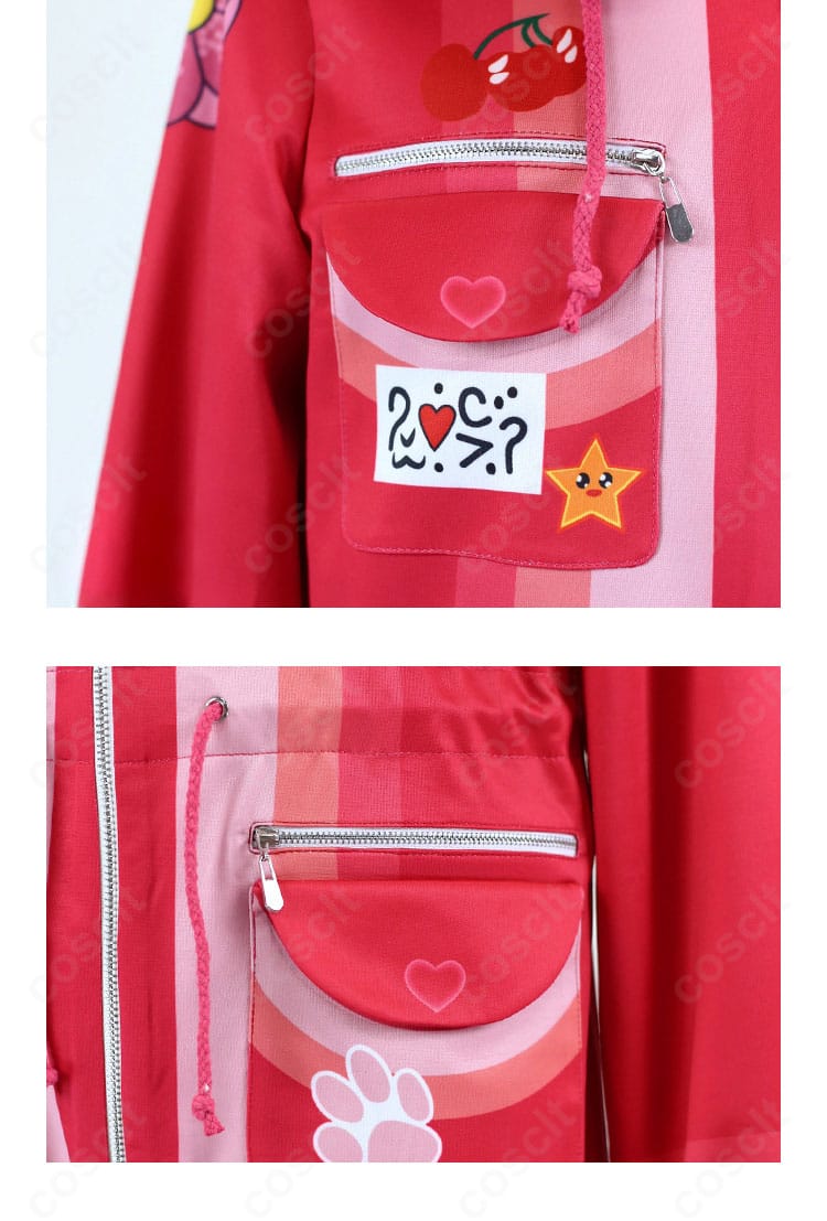 フロントポケットの装飾ディテール。立体感のある意匠と縫製の丁寧さを示すクローズアップ。