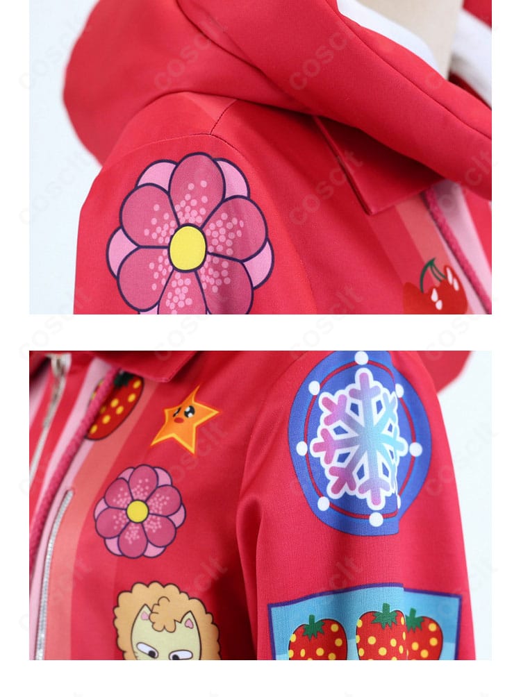 肩と袖の装飾ディテール。切替えとパネル配置が分かる重要パーツのアップ。