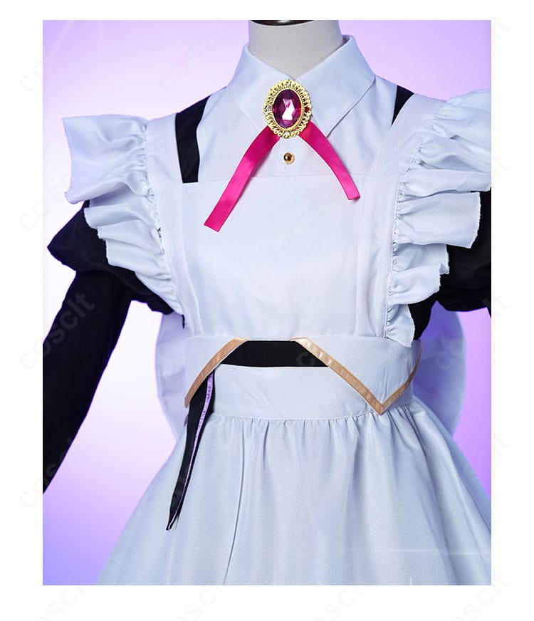 襟元とフロントリボンのディテール。発色の良いリボンと端正な襟のステッチワークをクローズアップ。