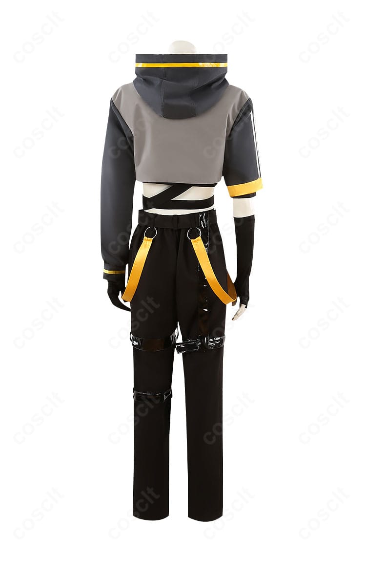 原神 空(旅人)コスプレ衣装の背面。背面装飾やラインまで丁寧に再現されたディテール。