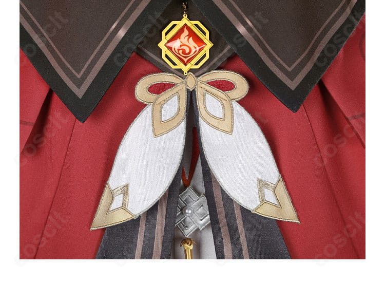 背中の飾り結びとパーツ構成の拡大。立体装飾の仕上がりが分かる