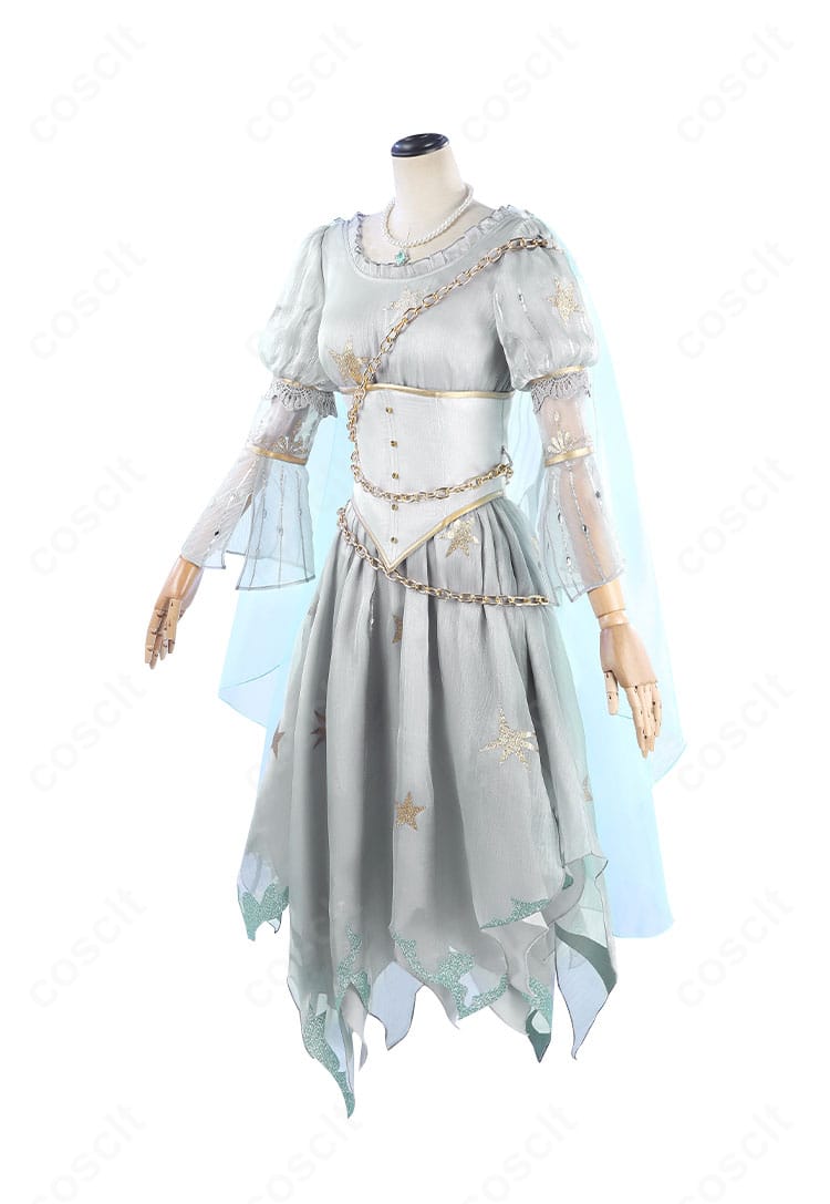 宇宙の魔女衣装の側面。ウエストラインとマントの落ち感、装飾配置を確認できる画像