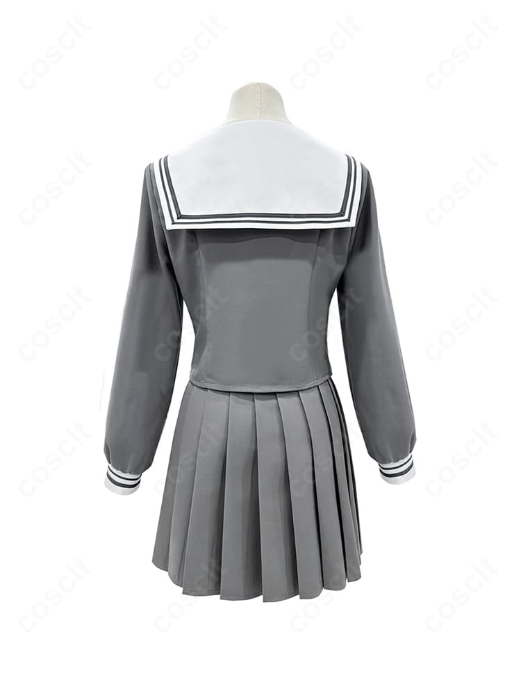 プロジェクトセカイ 宮益坂女子学園セーラー服 背面。襟のデザインと後ろ開き仕様、プリーツの揺れ感を示す画像。