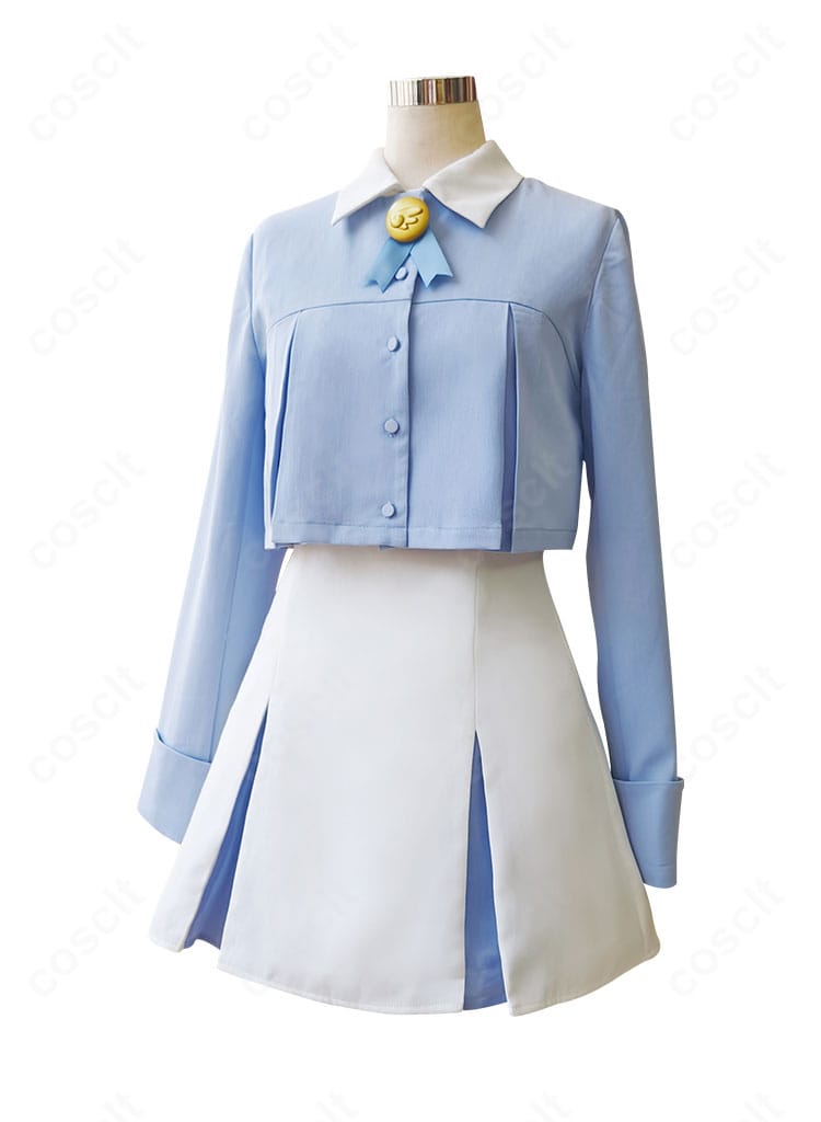 木之本桜 私服コスのディテール接写。胸元リボン、ボタン配置、刺繍の仕上げなど装飾の質感が分かるクローズアップ。