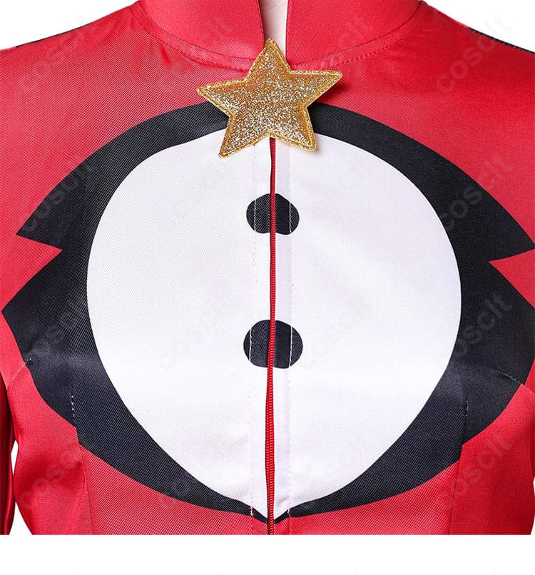 衣襟ディテール。縁取りの仕上げと装飾の取り付け精度により、近距離撮影でも映える仕様を示します。