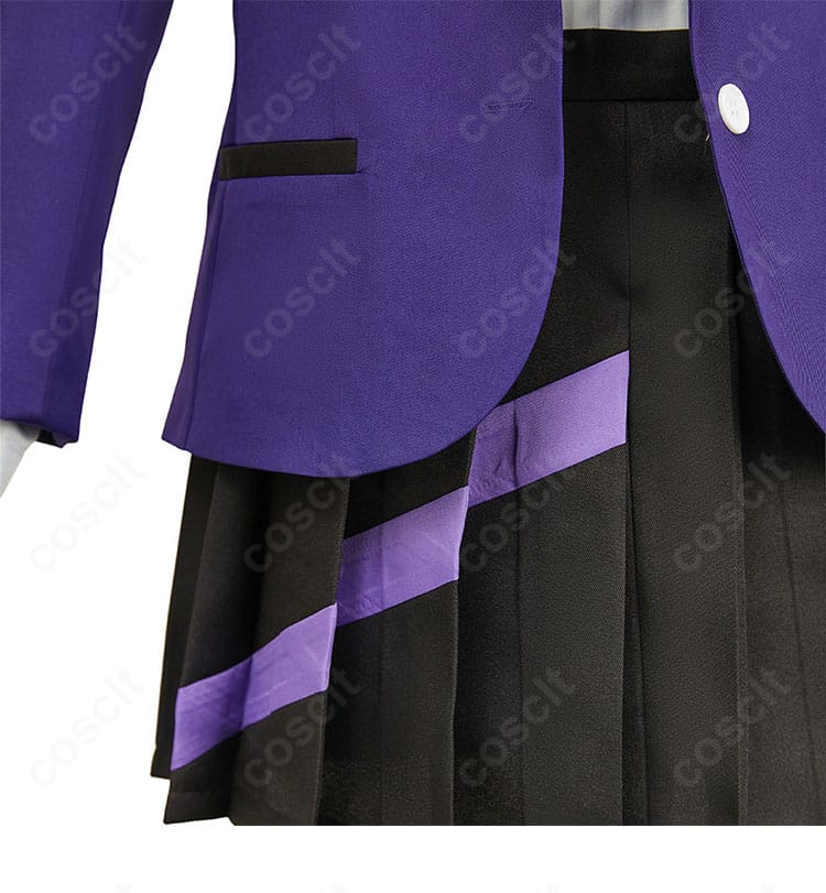 ニャアン 学園制服コスプレ衣装のポケットまわり装飾。実用性とデザイン性の両立を示す。