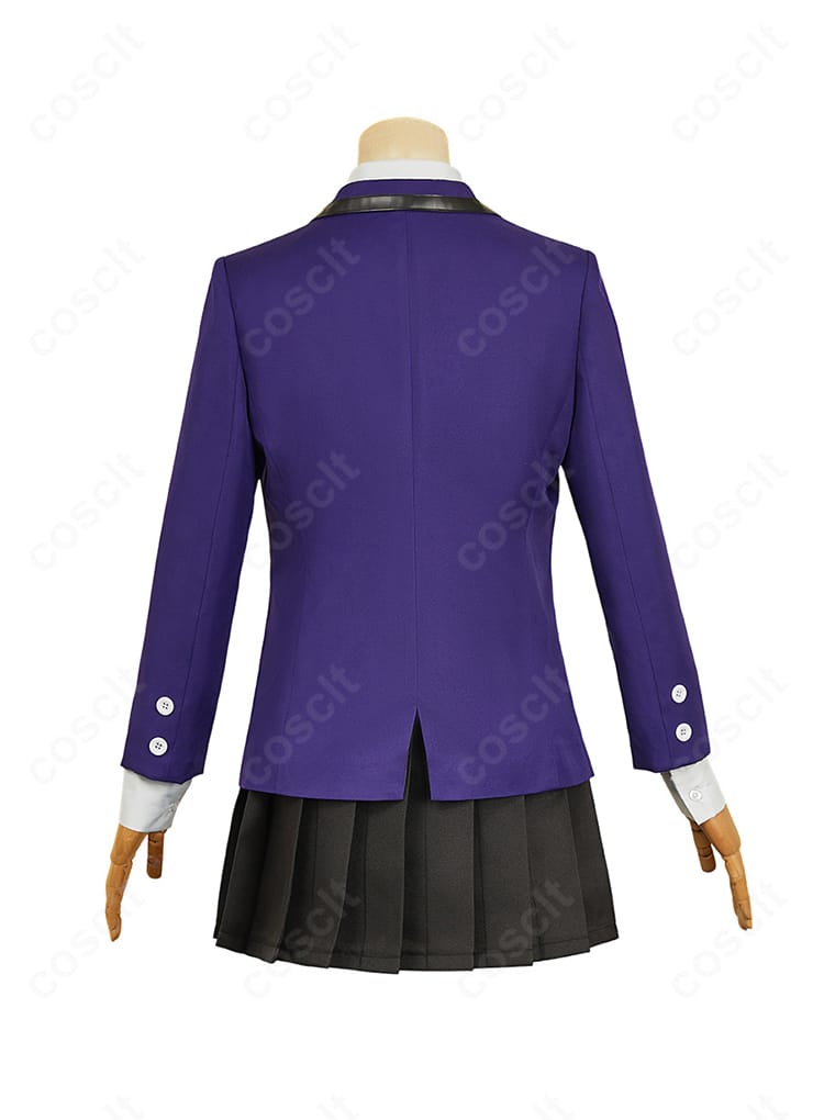 機動戦士ガンダム Gのレコンギスタ ニャアン 学園制服コスプレ衣装の背面全体。バックベルトと裾のカッティングが分かる。