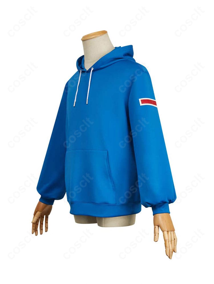 朝倉シン パーカー左側面のフィット感。肩線と袖幅のバランスが分かる角度。