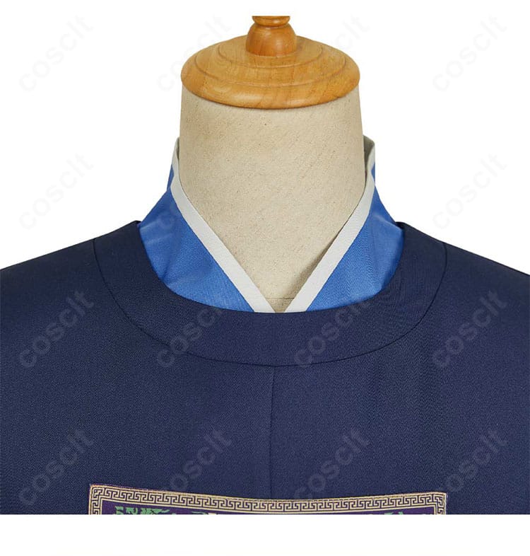 薬屋のひとりごと 壬氏 園遊会衣装の襟元装飾アップ。刺繍とパイピングの質感が見える。