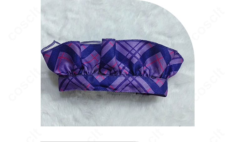 カチューシャ型の髪飾りディテール。ヘアラインに沿う形状と装飾パーツの質感・サイズ感を示す画像。