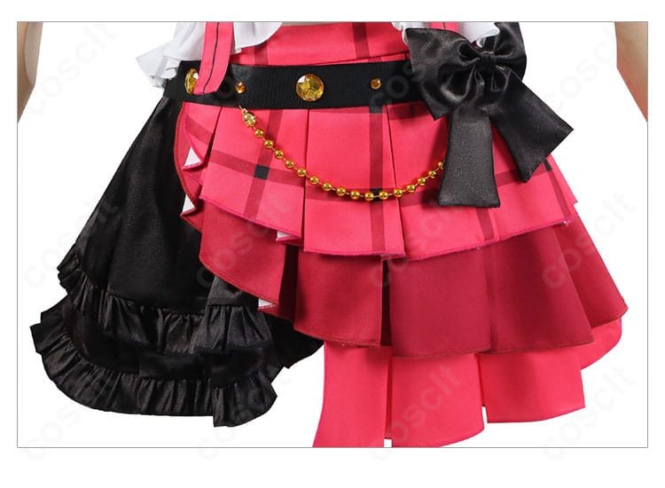 スカート部分の装飾ディテール。フリルと配色ラインでステージ映えを演出。