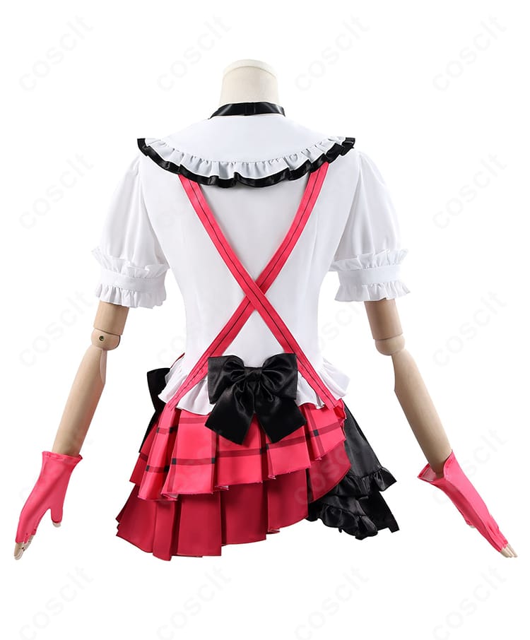 高坂穂乃果 コスプレ衣装の背面。背中のファスナー位置とリボンの落ち感、後ろ姿のディテールを丁寧に再現。