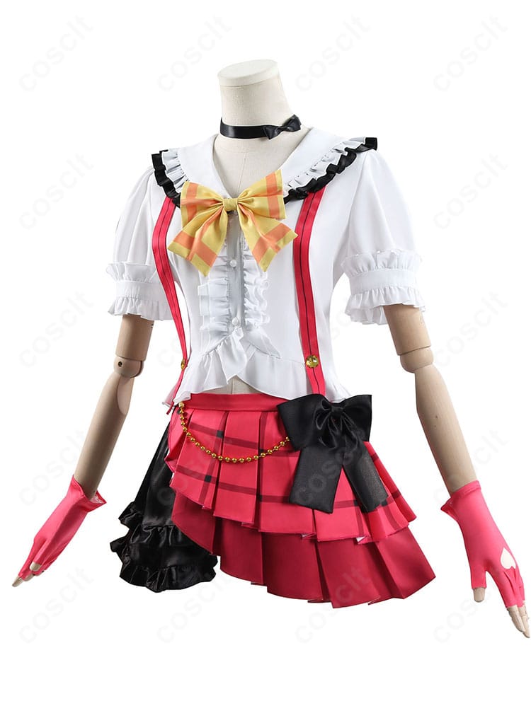 高坂穂乃果 コスプレ衣装の側面。トップスのラインとスカートのAラインシルエット、腰飾りの立体感が確認できる。