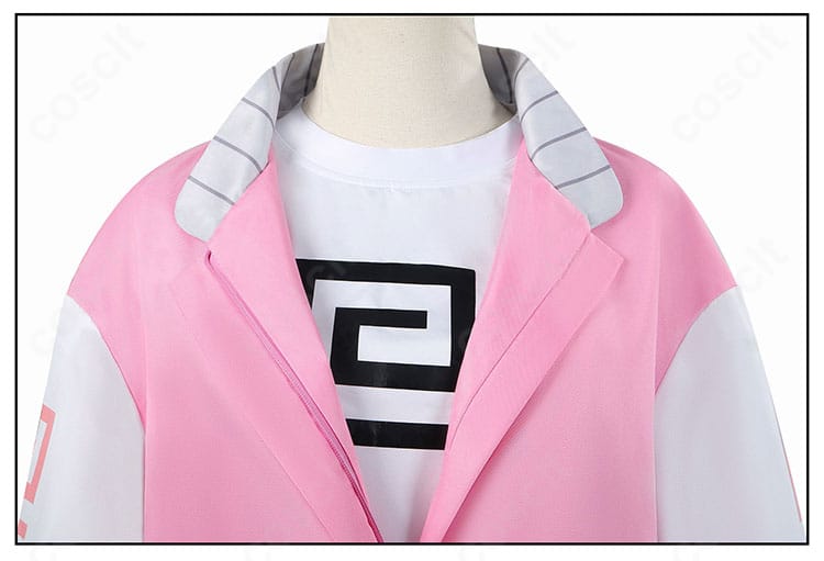 外套の襟アップ。陸少糖らしさを演出する襟の形状と丁寧なステッチ。