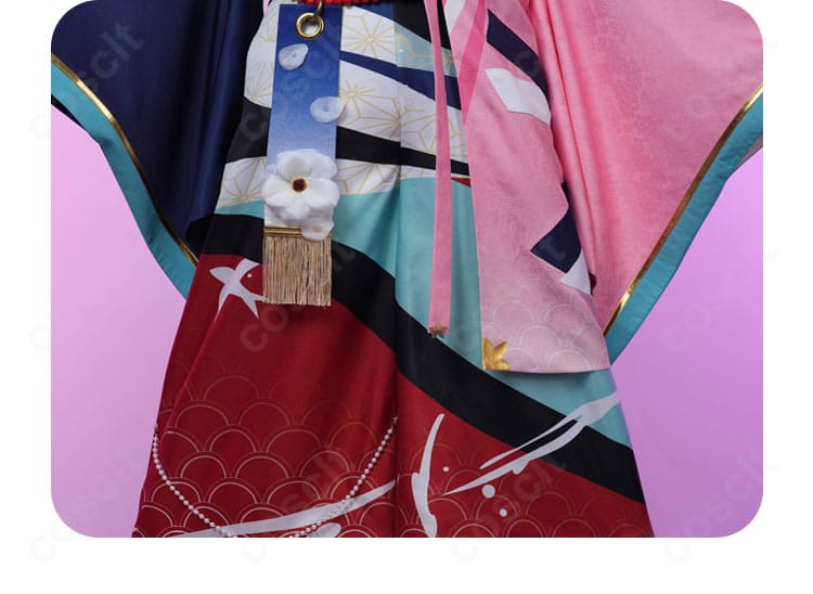 パンツの装飾ディテール。サイドのアクセントと生地のハリ感が伝わる写真