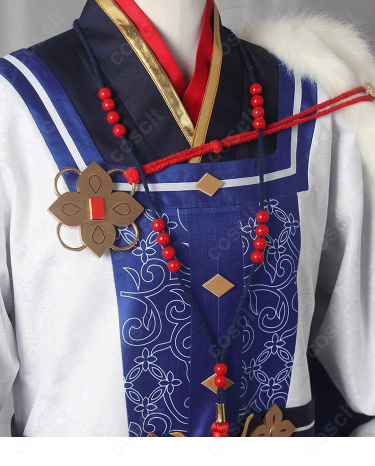 白虎舞衣装のネックレスと襟元装飾。繊細なデザインと質感が際立つクローズアップ。