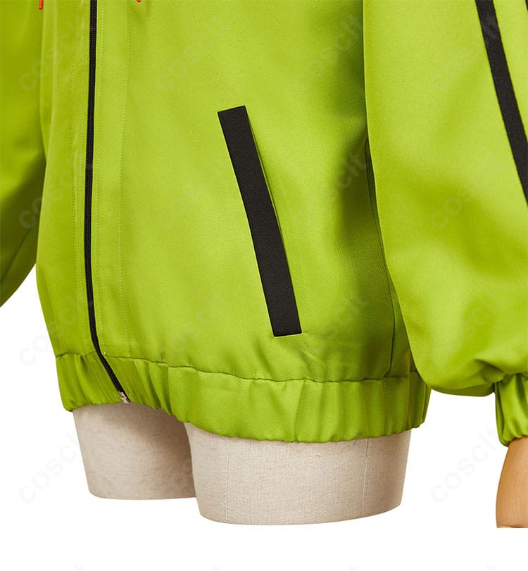 ポケット周辺の装飾と袋布ディテール。出し入れのしやすさや口布の形状が分かる実用性重視のカット。