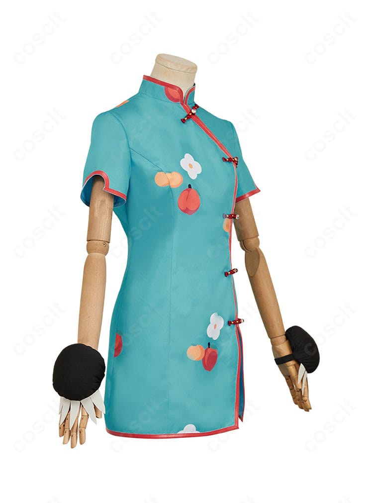 地縛少年花子くん 八尋寧々 チャイナドレスの右側面。スカートの落ち感と側面の縫製ディテールを強調。