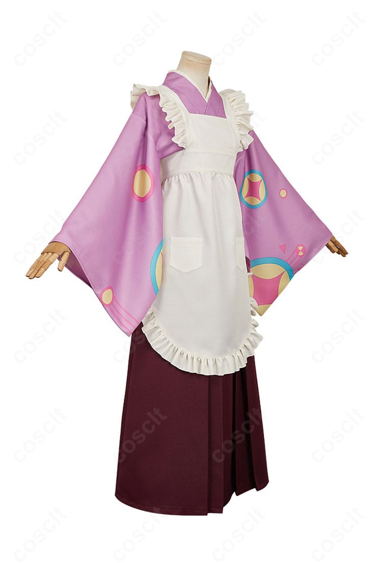 右側面のディテール。袴プリーツの立ち上がりや前合わせの収まり、エプロンのラインを確認できるサイドビュー。