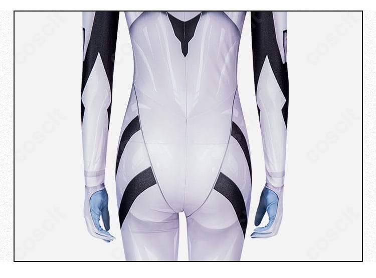 ウエスト周りの拡大。くびれをきれいに見せるパターン設計が伝わる綾波レイプラグスーツの腰部ディテール。