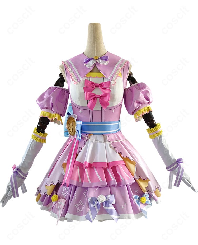 正面ディテールのクローズアップ。胸元の装飾配置と配色、手袋・つけ襟の質感が分かる矢澤にこ カウントダウンライブ編コスプレ衣装。