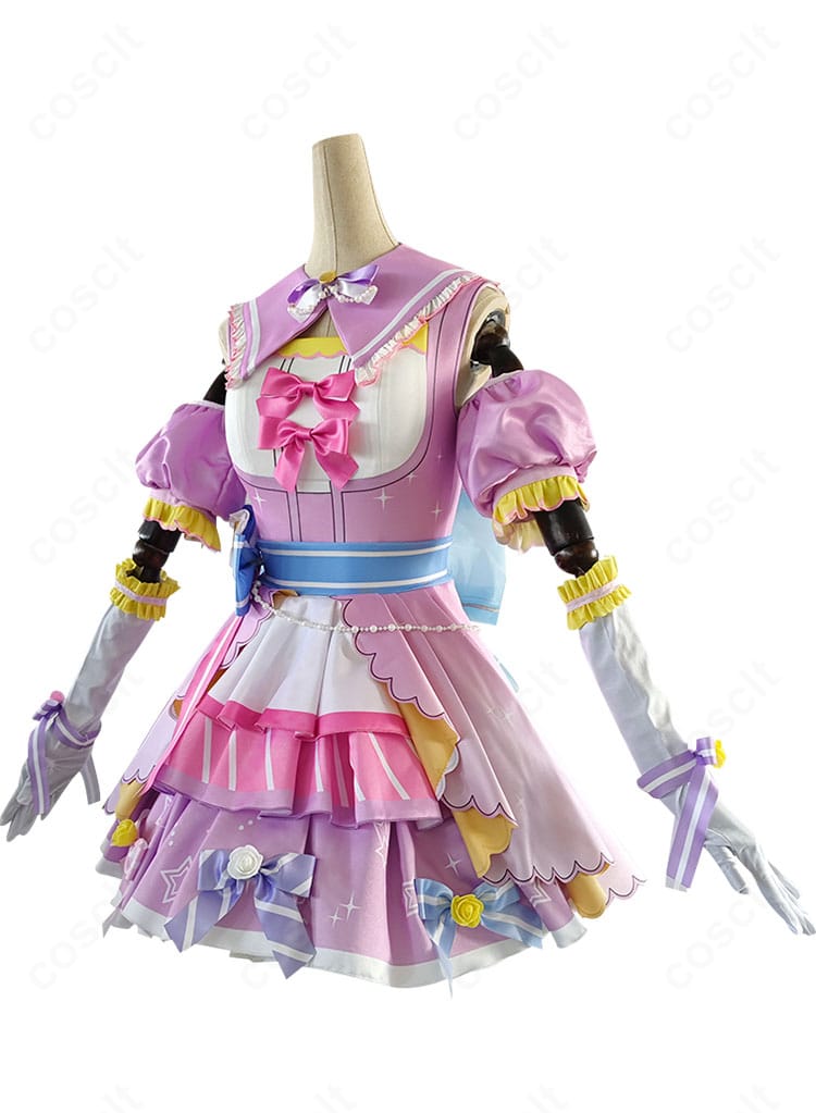 側面アングルでラインを強調。ウエスト位置とスカートのフレア、袖パーツの立体感が映える矢澤にこ カウントダウンライブ編衣装。