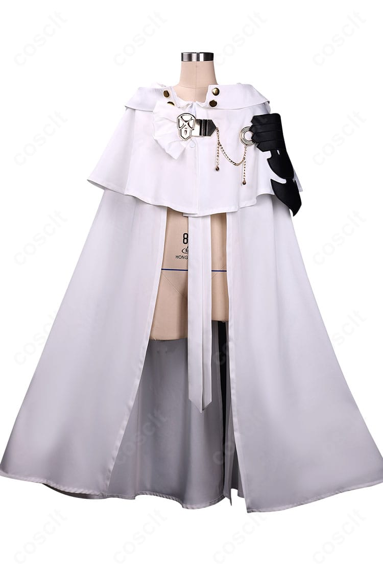 終わりのセラフ 百夜ミカエラ コスプレ衣装の正面全身。刺繍装飾とクールな軍服風デザインが際立つマントスタイル