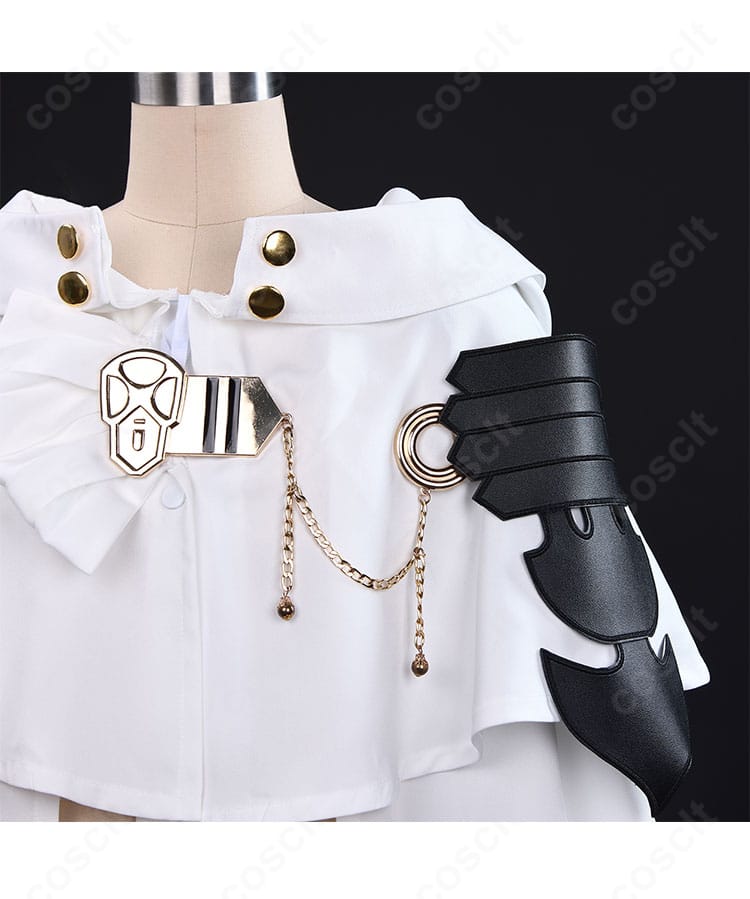 終わりのセラフ 百夜ミカエラ 衣装ディテール。胸元や装飾パーツの刺繍が近距離でも映えるアップ画像