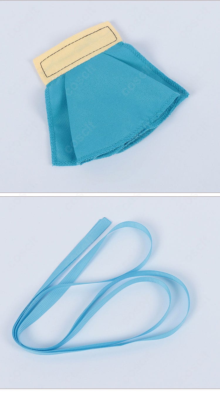 髪飾りとリボンのディテール。色味の統一感と金具の固定感が分かる、ヘアアクセの近接画像。