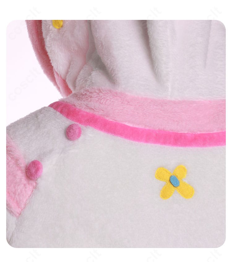 背面装飾の尻尾と翼の取り付け構造と意匠が分かる写真