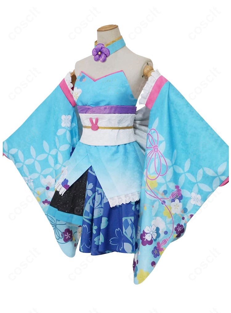 初音ミク 和バニー コスプレ衣装の側面。コルセットベルトで引き締まったラインを強調したカット