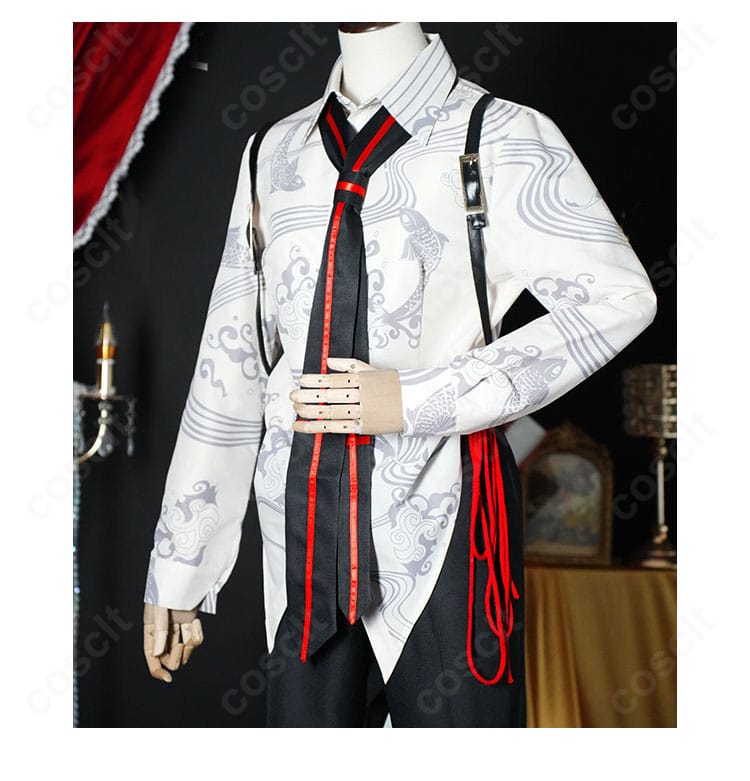 装飾パーツのクローズアップ。ネクタイ、ネックレス、紐飾りの質感と留め位置を確認できる写真。