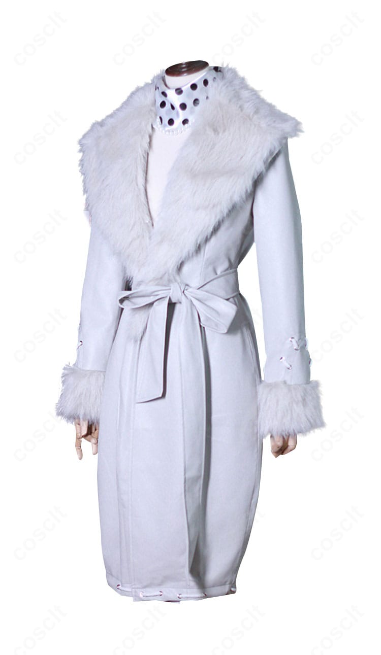 左側面から見たレディ・ファウロ衣装。袖口の装飾とウエストベルトの位置関係を強調したカット。