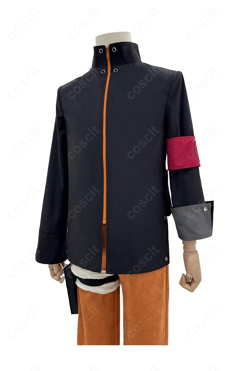 うずまきナルト コスプレ衣装を右側から撮影。太ももホルダーとサイドラインのディテールが見える。