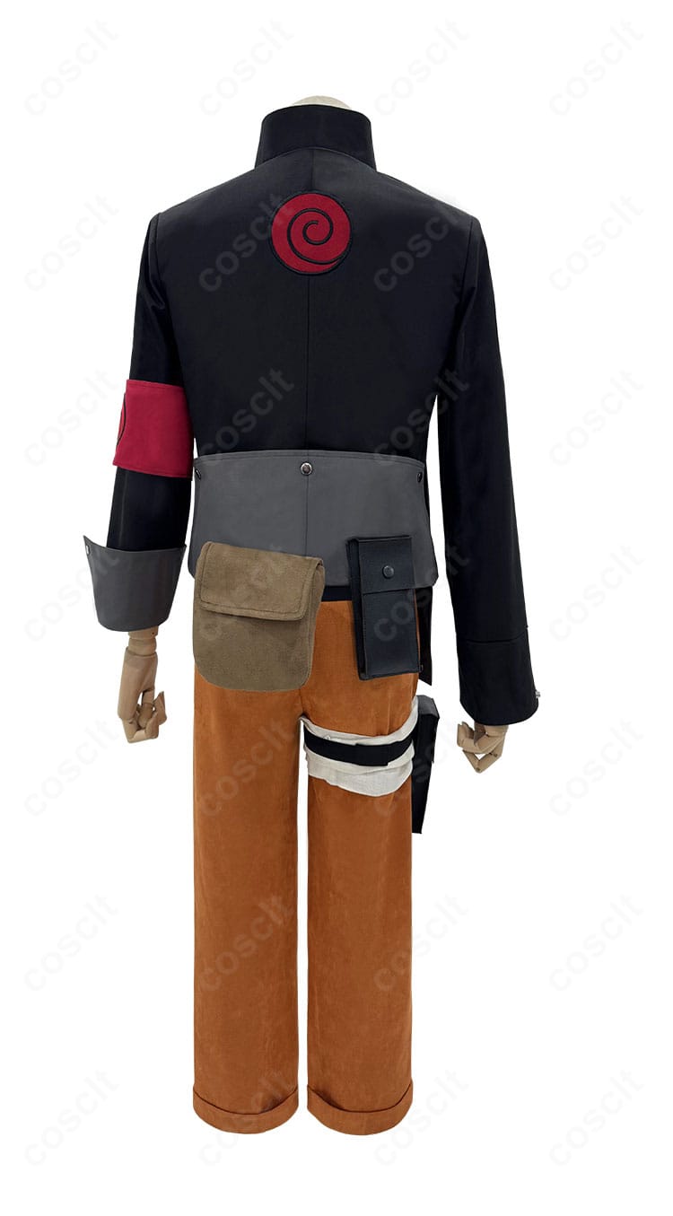 うずまきナルト コスプレ衣装の背面。背中の切り替えラインと丈感、ポーチ位置まで忠実に再現。