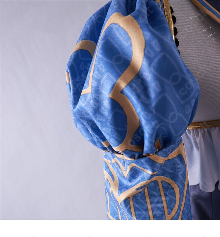 肩から袖にかけての装飾詳細。立体的な意匠と配色を再現。