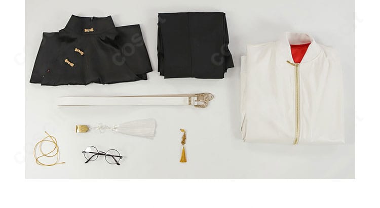 セット内容一式(コート、トップス、ズボン、ベルト、メガネ、耳飾り、腰飾り)のレイアウト展示。